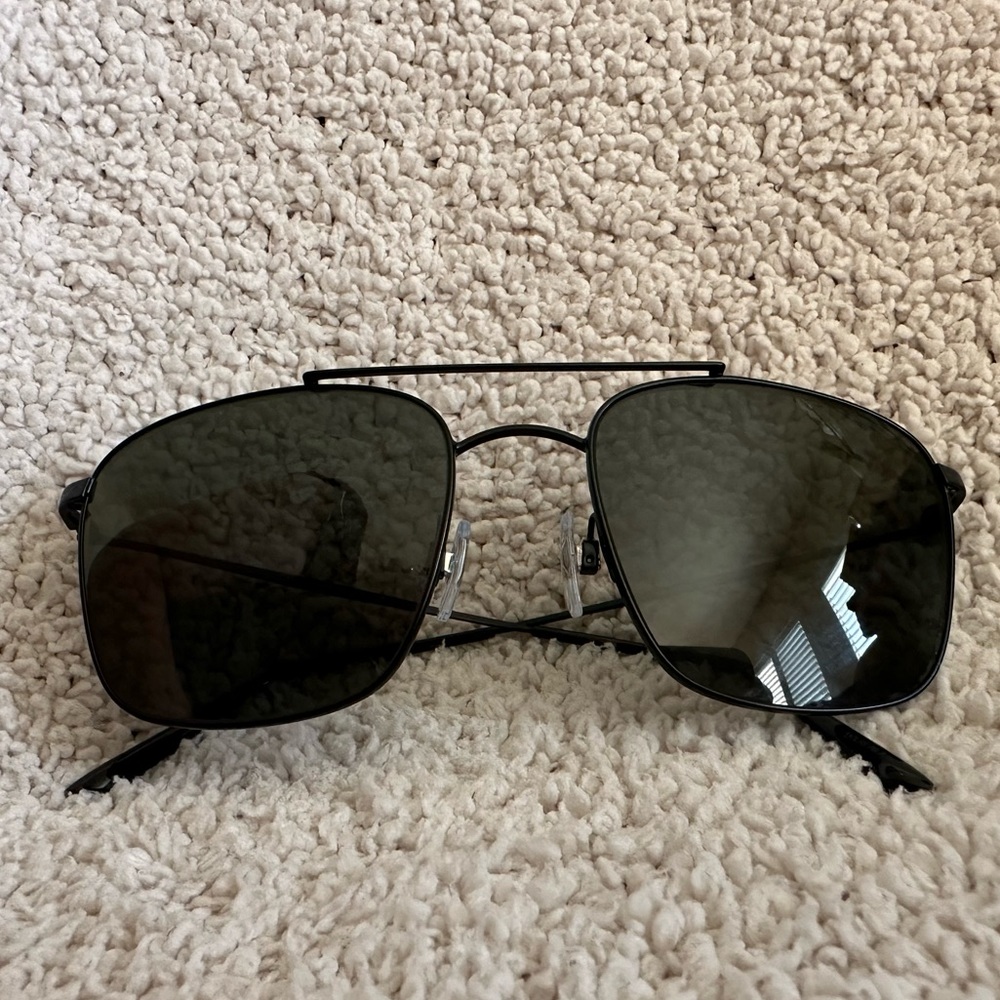 ‼️LIKE NEW GIORGIO ARMANI SUNGLASSES‼️